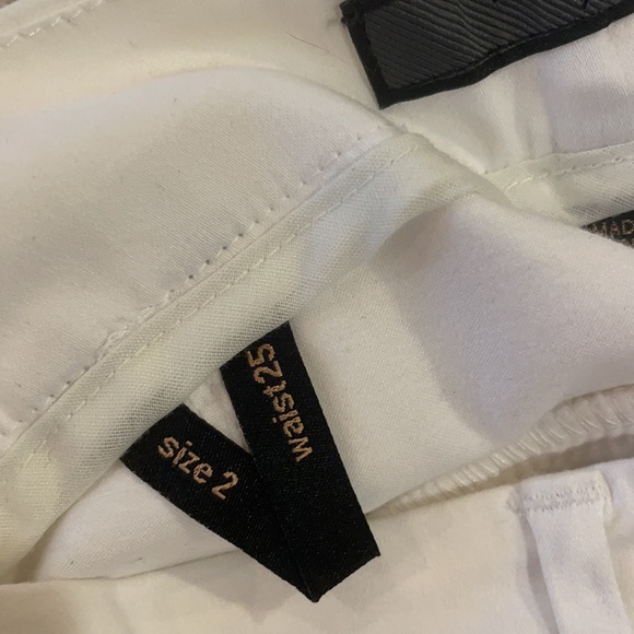 Nine West white bootcut jeans In size 2 / waist 25 - Picture 5 of 5